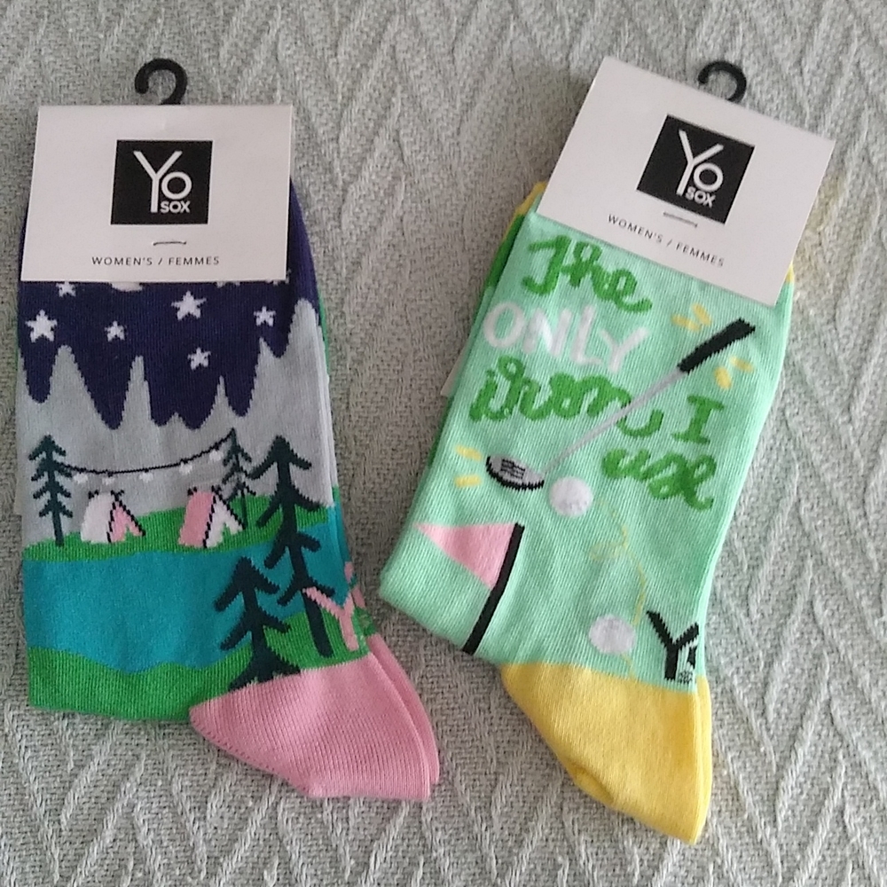 2 pair novelty socks